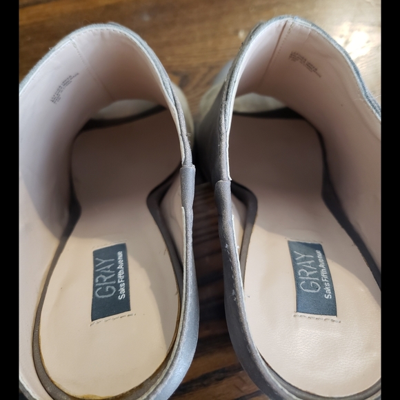 Gray Saks Fifth Avenue peep toe mules - Picture 4 of 6